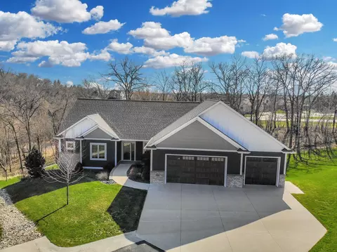 1658 Echo Ridge St SW, Rochester, MN 55902