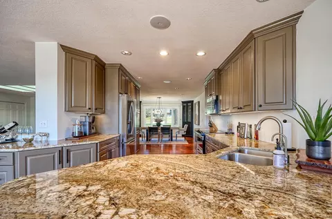Kitchen - 6321 Bluff Dr, Bloomington, MN 55438 photo 1 of 8
