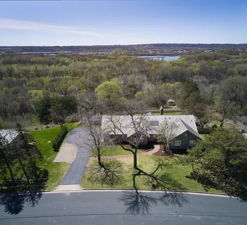 View/Area - 6321 Bluff Dr, Bloomington, MN 55438 photo 2 of 10