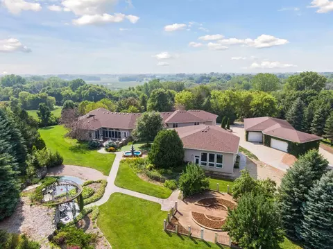 19661 Dakota Ave, Prior Lake, MN 55372
