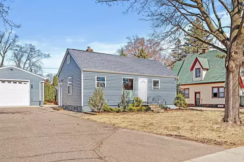 2649 17th Ave E, North Saint Paul, MN 55109