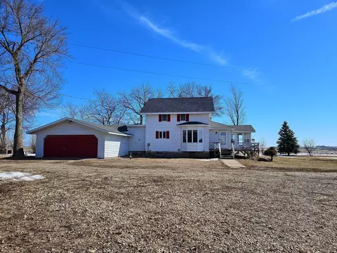 44375 60th St, Blue Earth, MN 56013