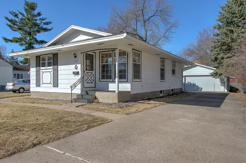 409 Ashland St N, Cambridge, MN 55008
