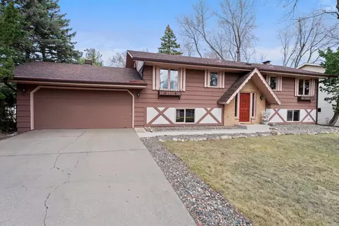 1462 18th St NW, New Brighton, MN 55112