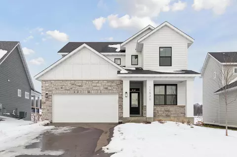 11525 202nd St W, Lakeville, MN 55044