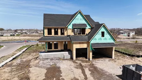 2000 Leaping Deer Cir, Medina, MN 55340