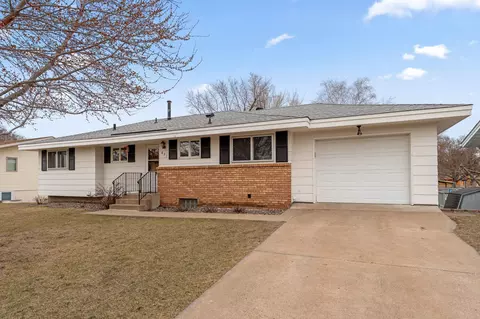 831 66th Ave NE, Fridley, MN 55432