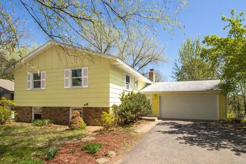 537 17th Ave NW, New Brighton, MN 55112