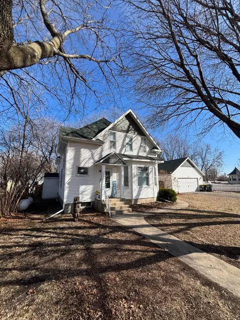 317 2nd St NW, Pennock, MN 56279