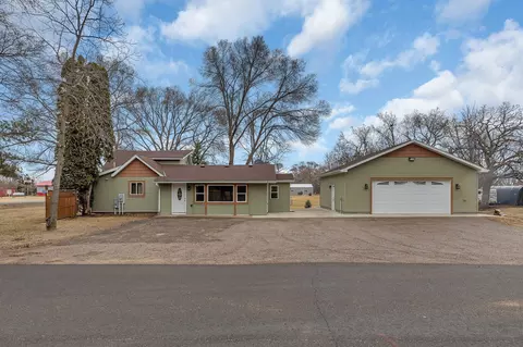 5004 139th St, South Haven, MN 55382