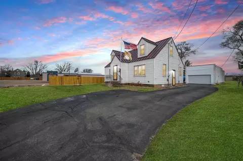 1732 4th St NW, Faribault, MN 55021