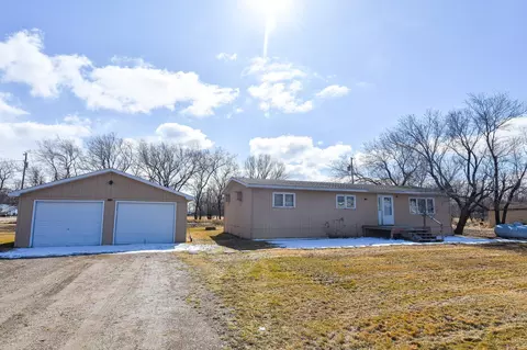 15377 Connie St, Thief River Falls, MN 56701
