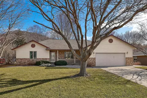 328 Beacon Valley Rd, La Crescent, MN 55947 photo 1