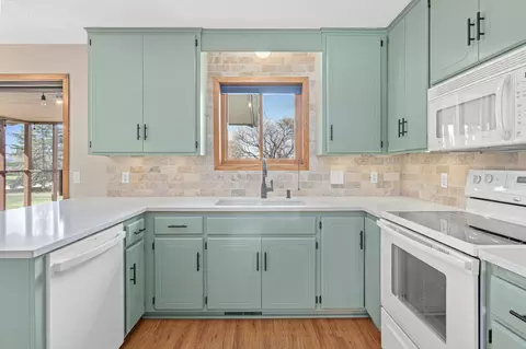 5435 Upper 147th St W, Apple Valley, MN 55124