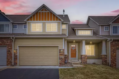 21303 Hytrail Cir, Lakeville, MN 55044