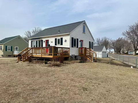 425 Clary St, Worthington, MN 56187