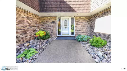 525 6th Ave W #5, West Fargo, ND 58078