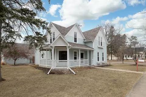 1233 5th St, Hudson, WI 54016