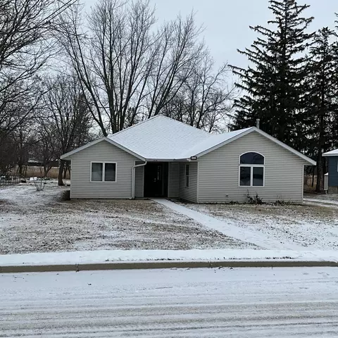 616 Main St, West Concord, MN 55985