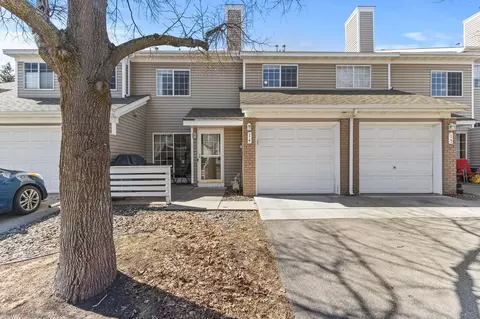 5975 Wedgewood Ln N #14, Plymouth, MN 55446