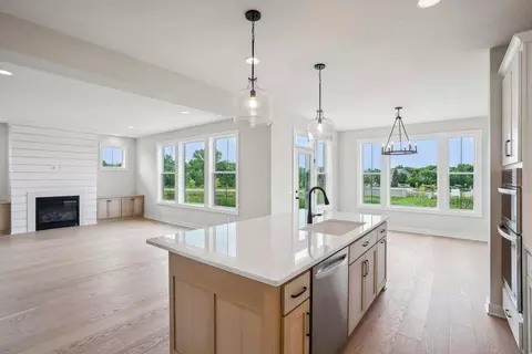 10385 Shadyview Ln N, Maple Grove, MN 55311