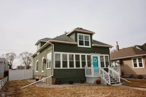 307 8th St N, Wahpeton, ND 58075