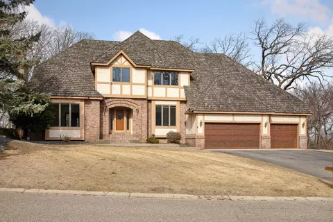 7823 128th St W, Apple Valley, MN 55124