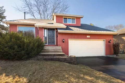 13644 Upper Elkwood Ct, Apple Valley, MN 55124