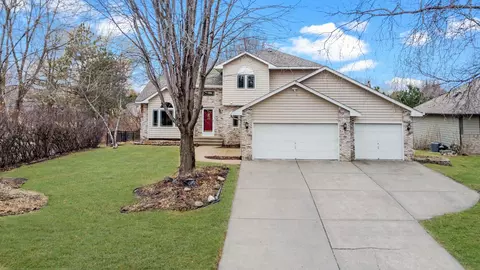 6301 Coyote Trl, Lino Lakes, MN 55014