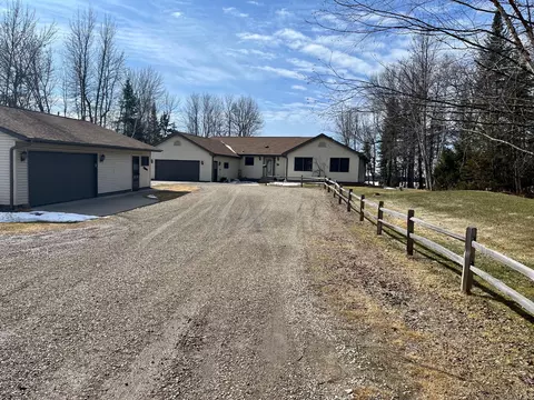 34929 Christmas Ln, Grand Rapids, MN 55744