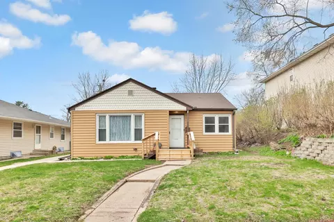 117 12th Ave N, South Saint Paul, MN 55075