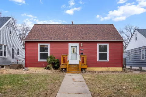 2608 York Ave N, Robbinsdale, MN 55422