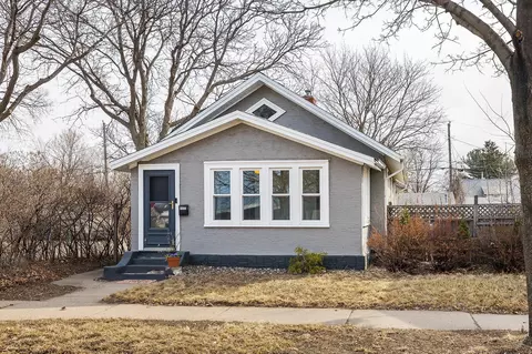 2555 7th St NE, Minneapolis, MN 55418