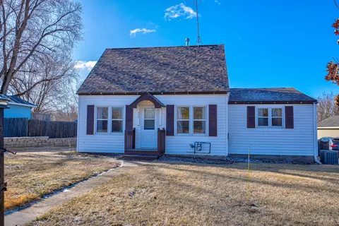 325 Maple St, Woodville, WI 54028