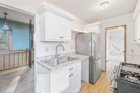1683 Stillwater Ave, Saint Paul, MN 55106