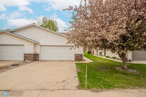 2528 25th Ave S #A, Fargo, ND 58103