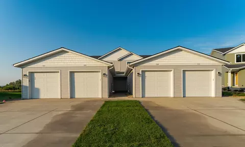 1101 Century Village Ln NE, Rochester, MN 55906