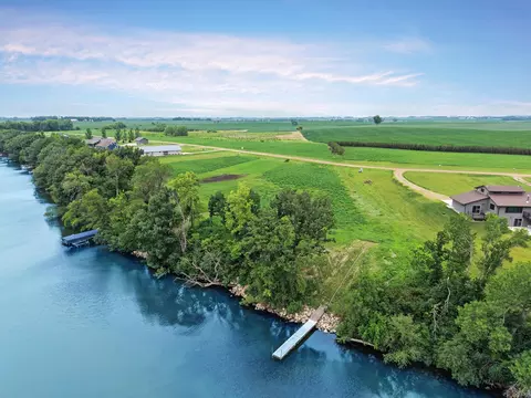 32 Jayvee Ln, Garvin, MN 56132