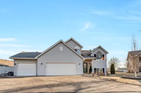 1111 Applewood Ct, Waite Park, MN 56387