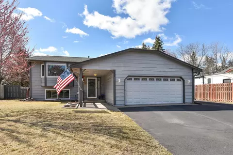 1226 Roosevelt St, Anoka, MN 55303