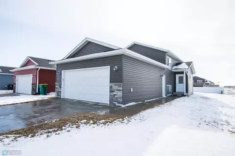 2102 10th St W, West Fargo, ND 58078