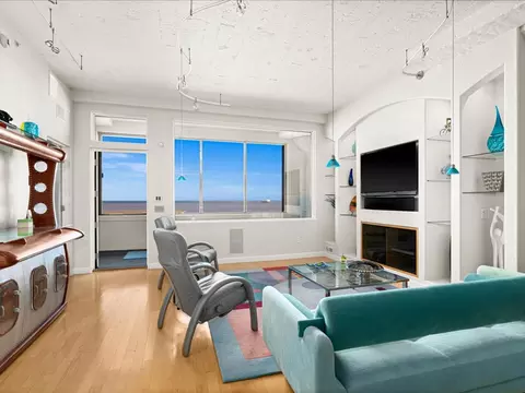 325 S Lake Ave #604, Duluth, MN 55802