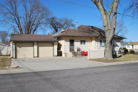 408 S Prairie Ave, Fairmont, MN 56031