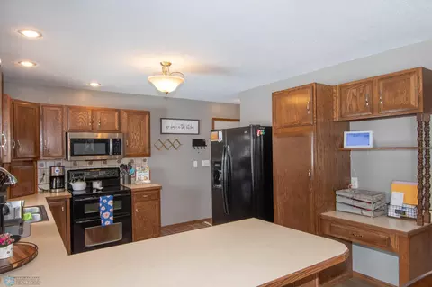Kitchen - 450 4th Ave, Arthur, ND 58006 photo 3 of 3