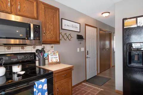 Entry Way - 450 4th Ave, Arthur, ND 58006 photo 4 of 5