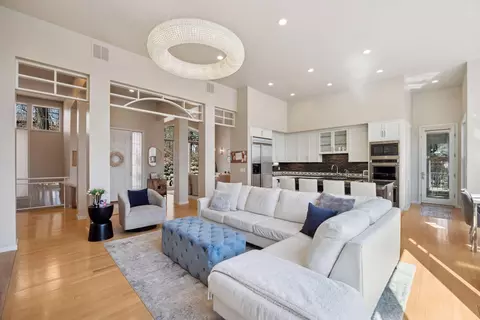 6617 Mohawk Trl, Edina, MN 55439