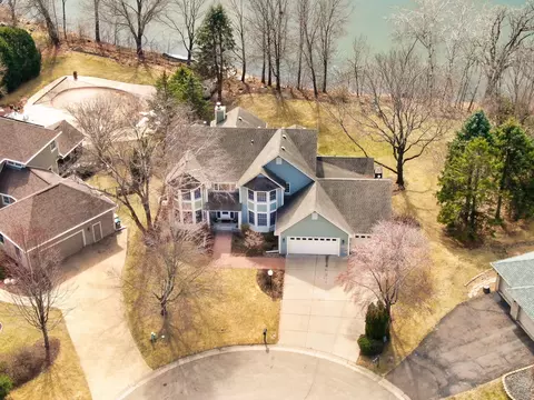 2270 Oak Glen Ct, Stillwater, MN 55082