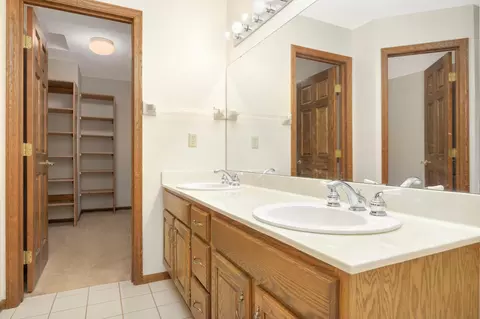 Bath - 6634 119th Pl N, Champlin, MN 55316 photo 3 of 4