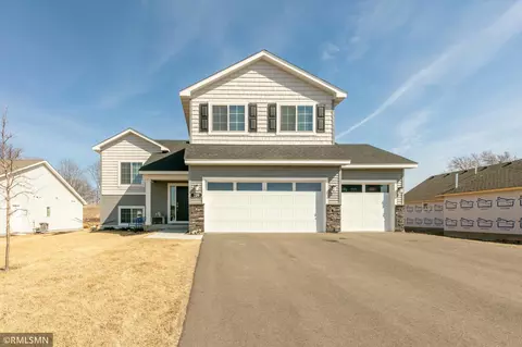 729 Mallard St NE, Hanover, MN 55341