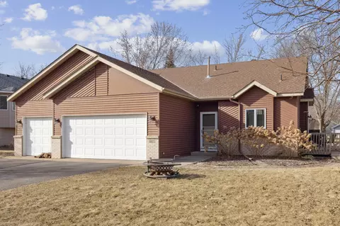 1105 4th St N, Sartell, MN 56377